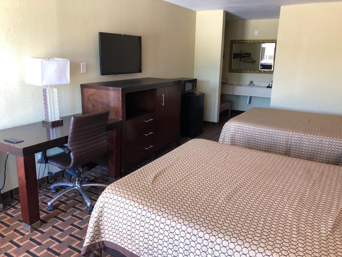 La Grange Executive Inn And Suites Exteriér fotografie